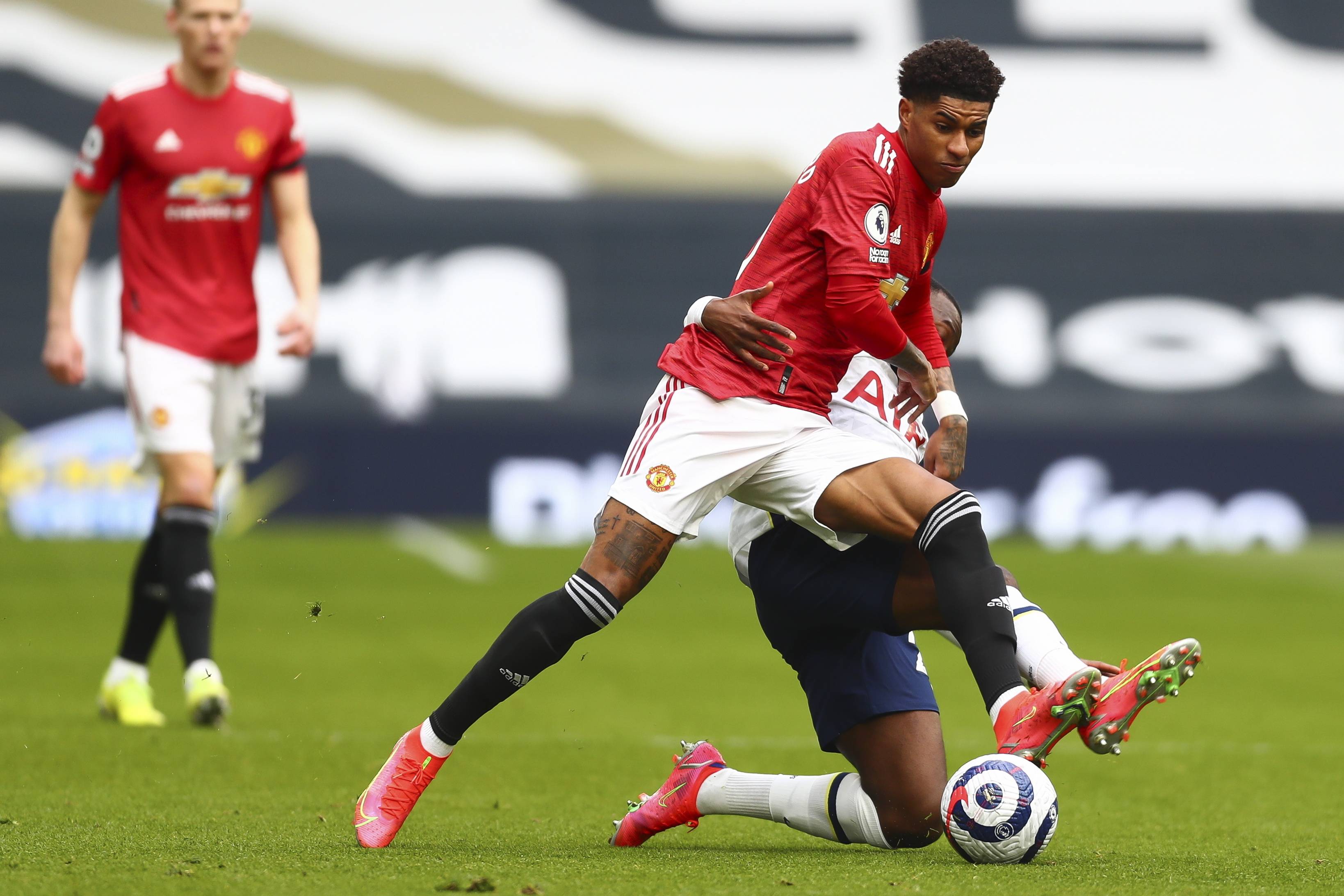 越的文艺复 越的文艺复